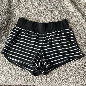 Womens large shorts ✨